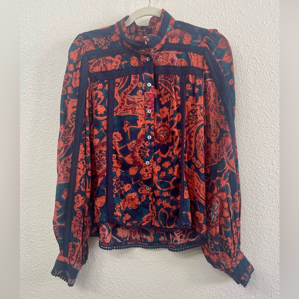 Romantic Floral Button-Up Blouse with Lace Details - NWT